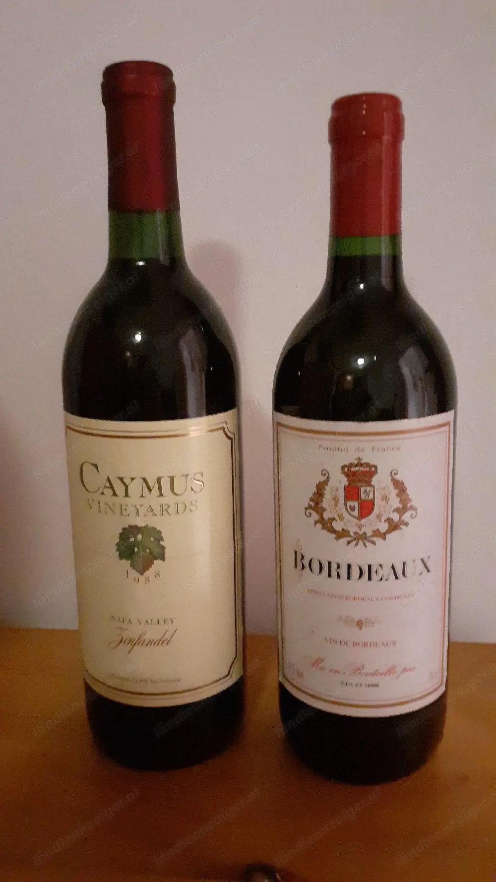 zwei alte Flaschen Wein zusammen um 10.-   zu verkaufen