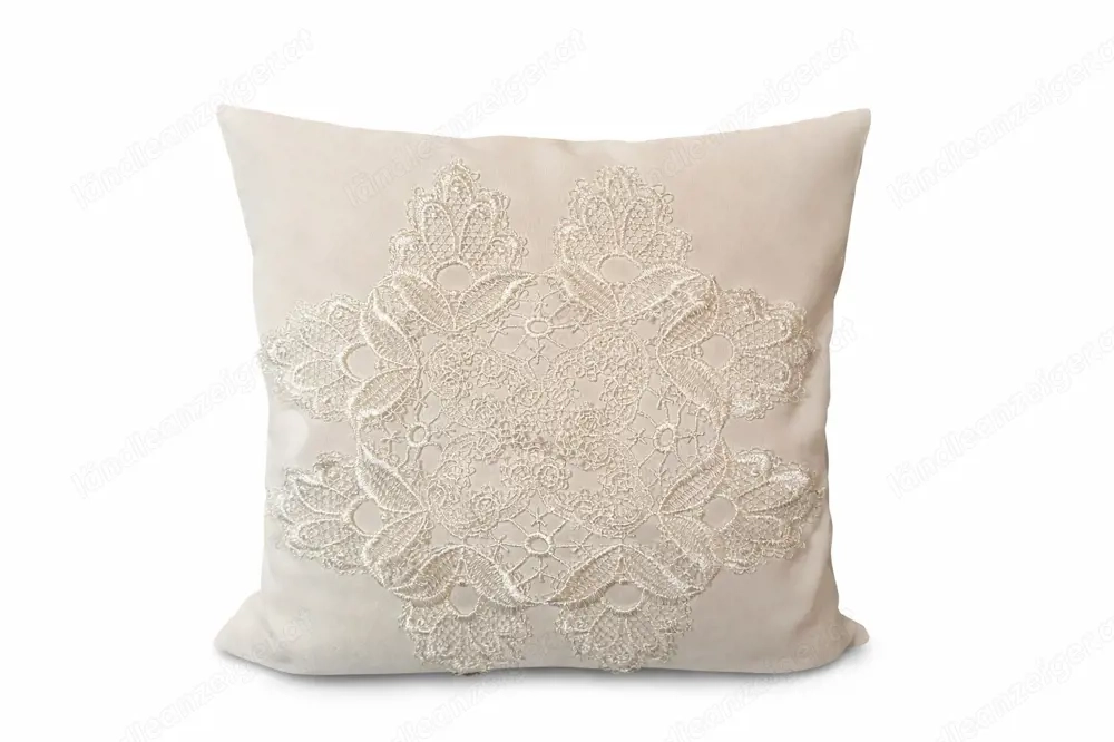 2 edle Kissenhüllen mit Spitze - 40 x 40 cm - Set (2 Stück): 12 Euro