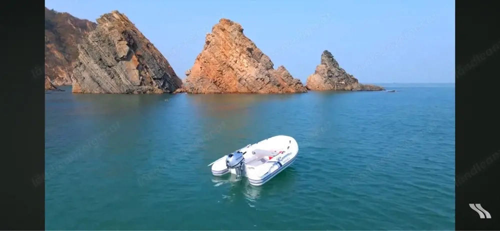 Schlauchboot und Mercury Motor