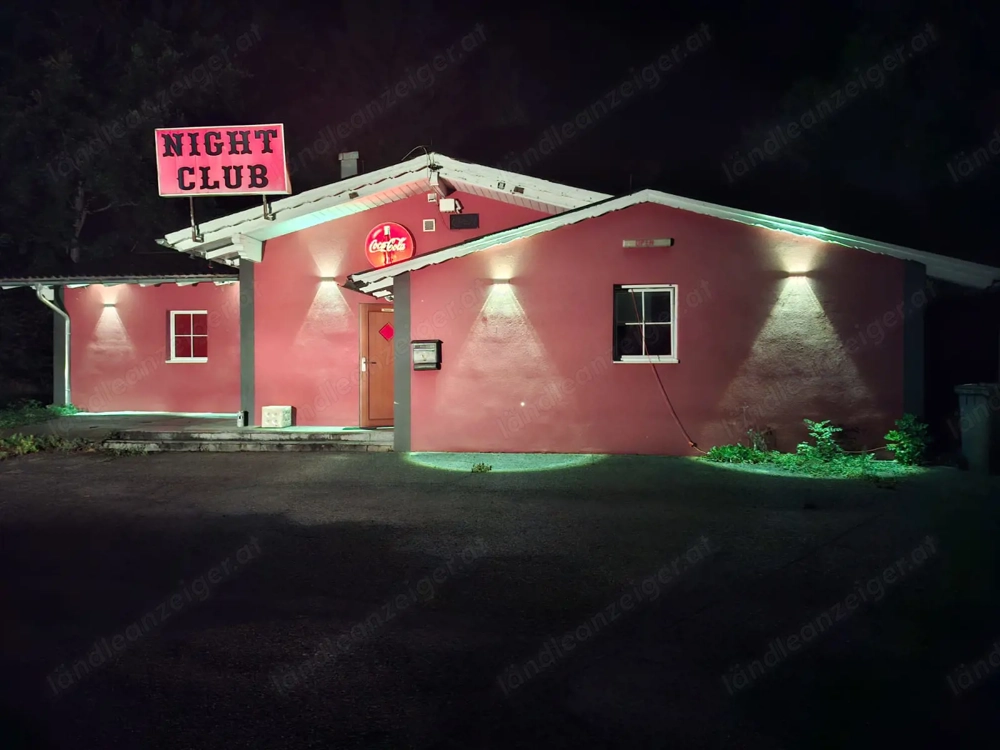 Kellnerin Barfrau als Geschäftsführerin, Linz 