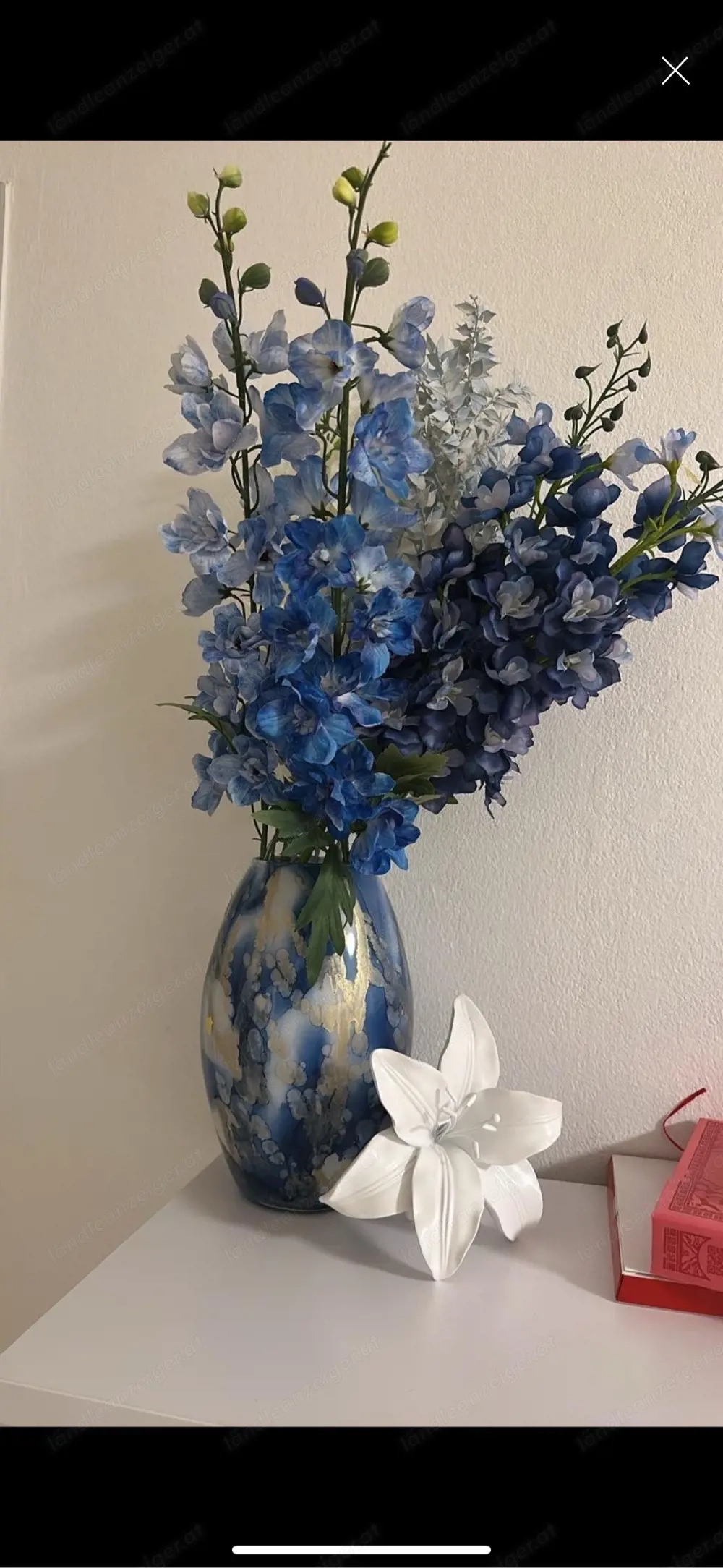 vase mit blumen 