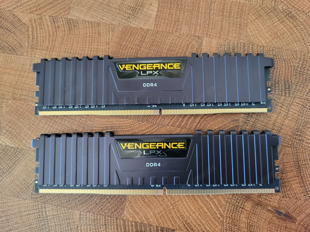 16GB Corsair Vengeance LPX DDR4-3200 RAM Kit (2x 8GB) - Top Zustand