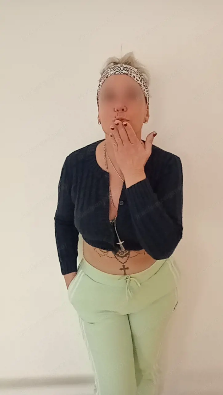 Livia - erfahrene Escort-Dame