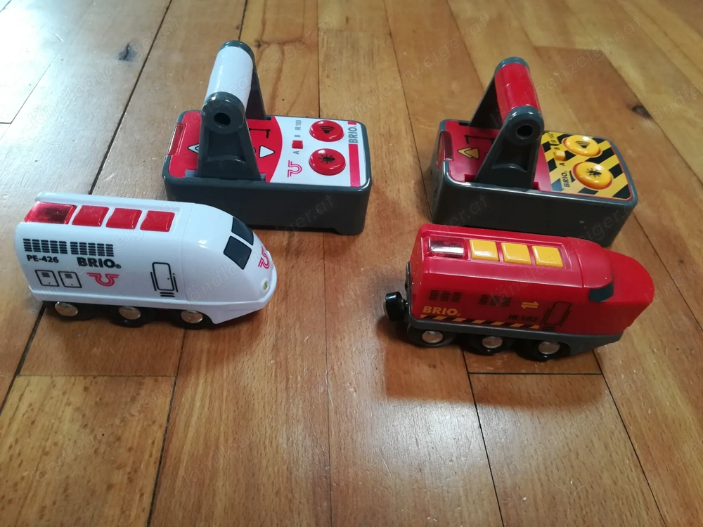 Holz Eisenbahn Set mit viel Zubehör