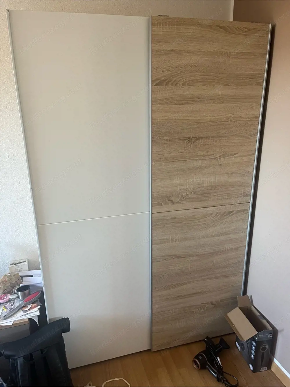 kleiner Schiebetüren Schrank