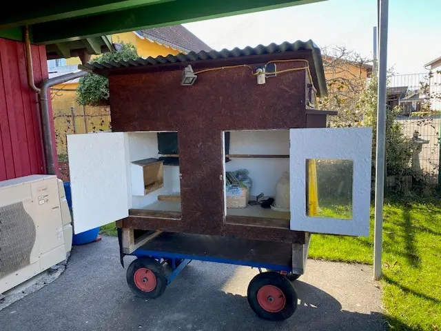 Hühnerstall für 2 bis 8 Hennen.