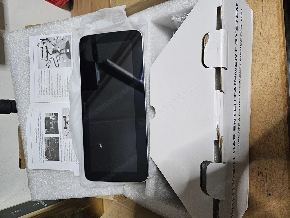 Mercedes Benz Intelligent car entertainment