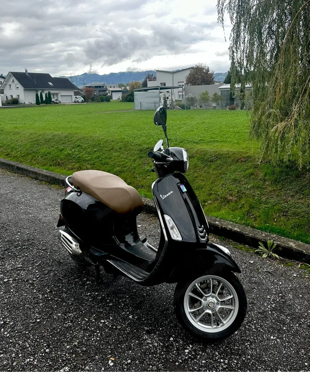 Vespa Primavera 50 4-Takter, schwarz