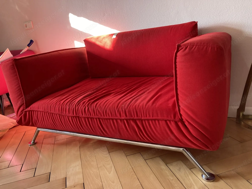 Rote Zweier Couch