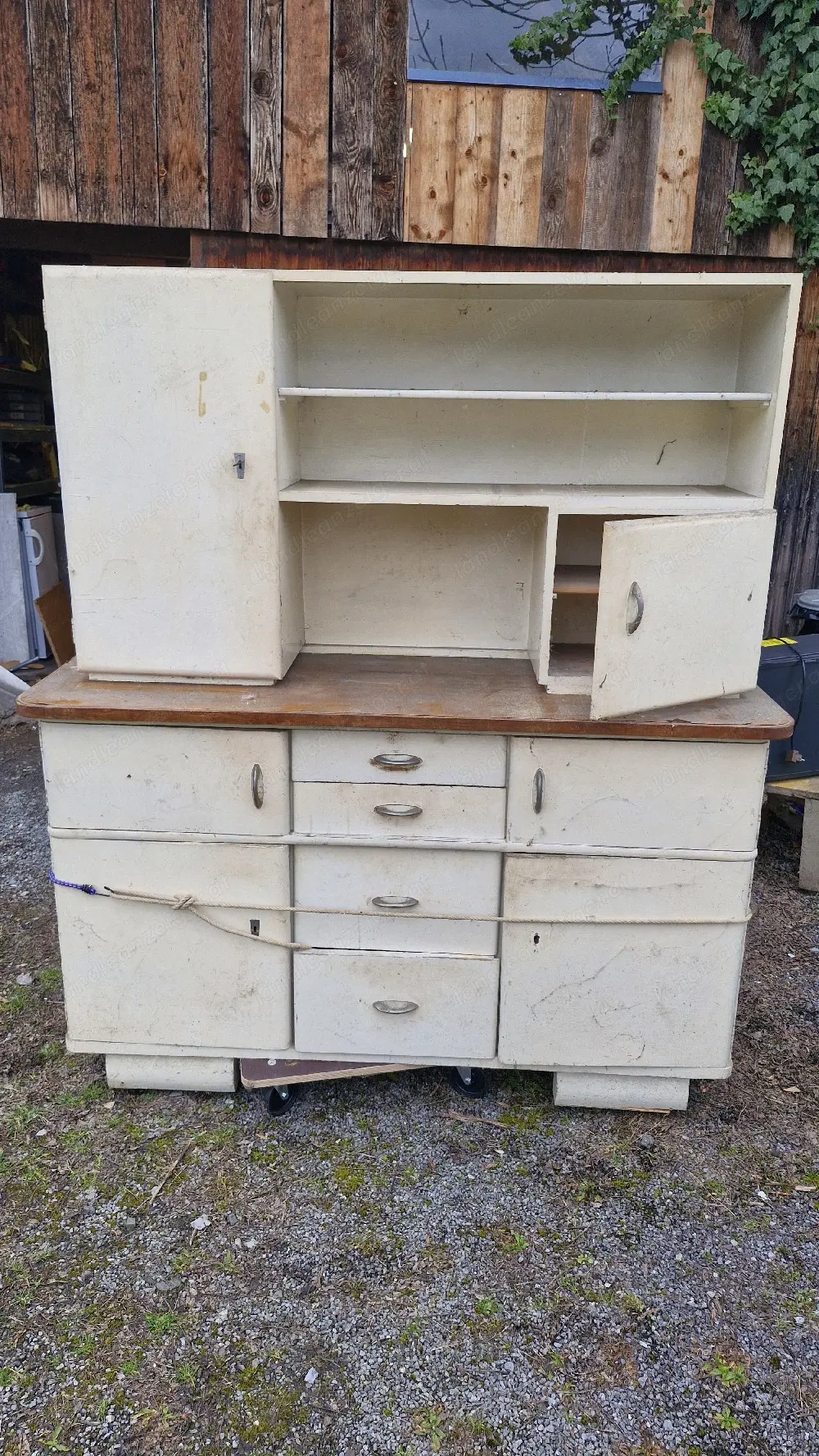 alter Küchenkasten zum "ablaugen"