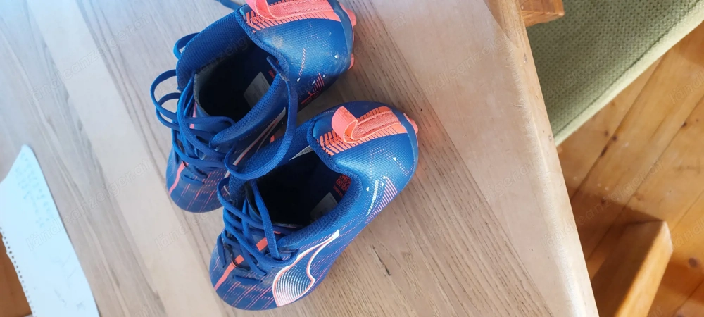 Fußballschuhe, Puma, Gr. 35, neuwertig 