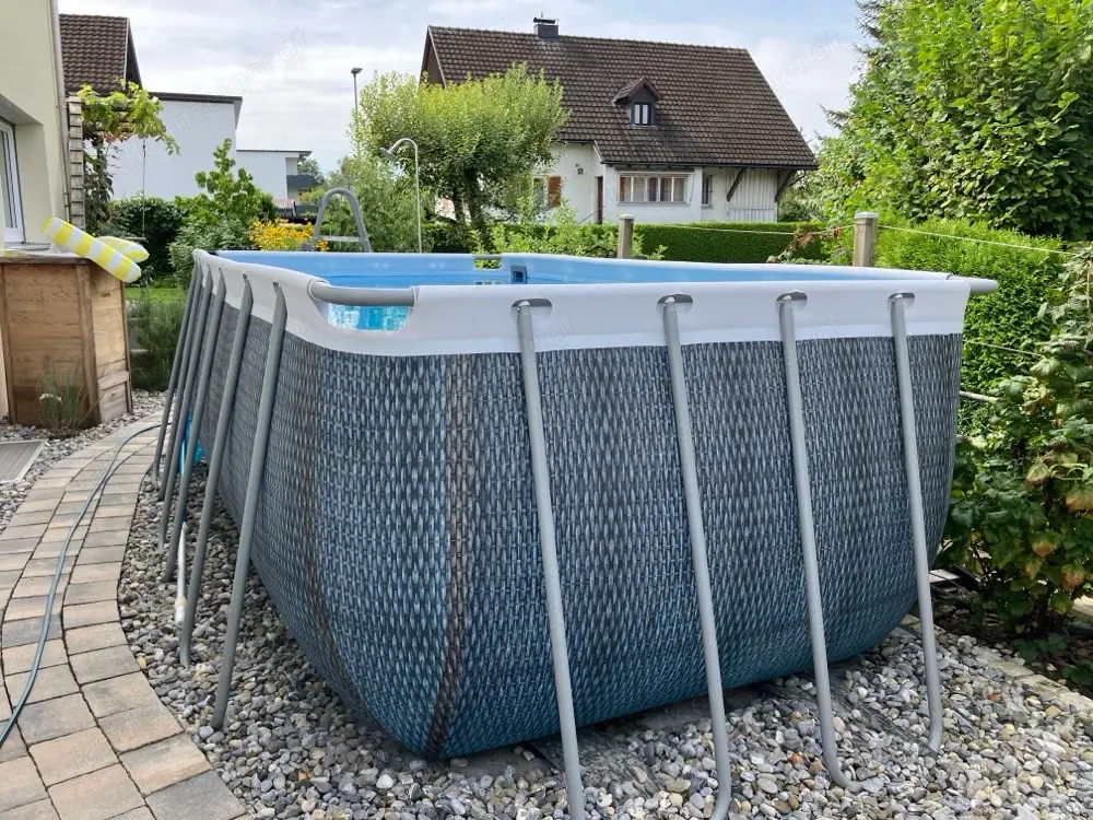 Pool Komplettset mit allem Zubehoer