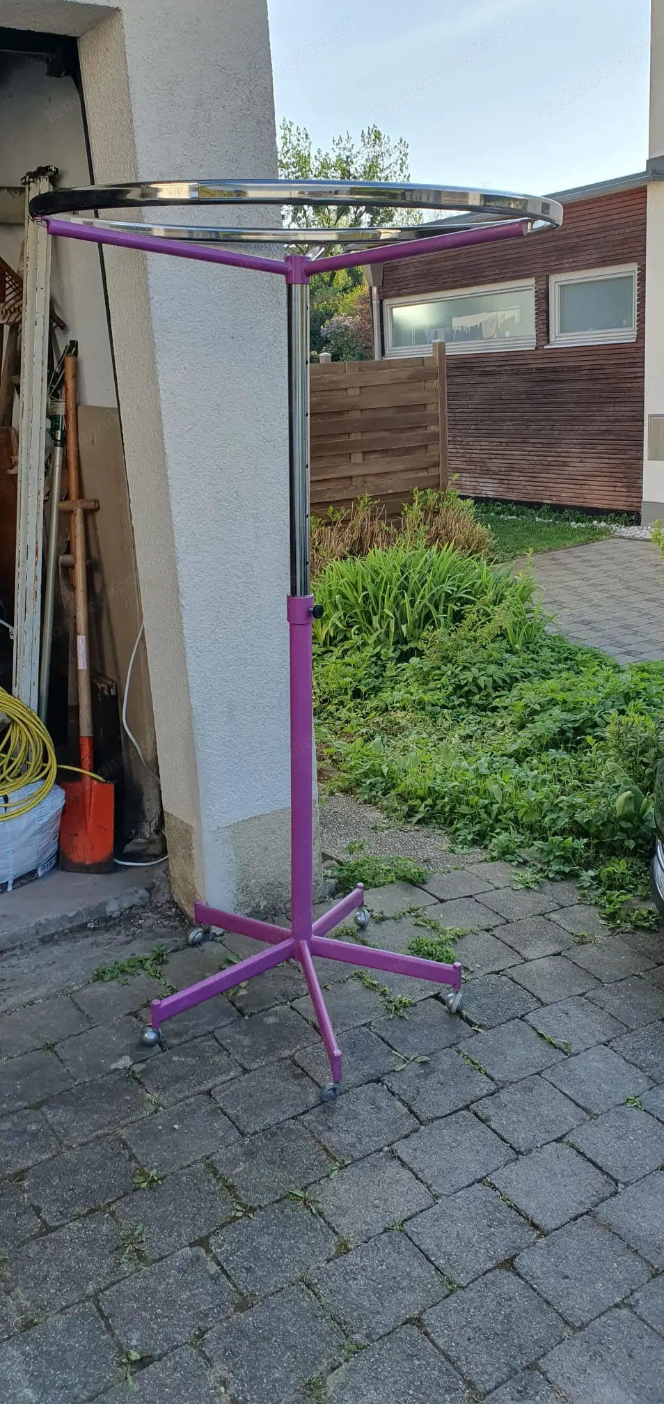 Kleiderständer fahr- und drehbar