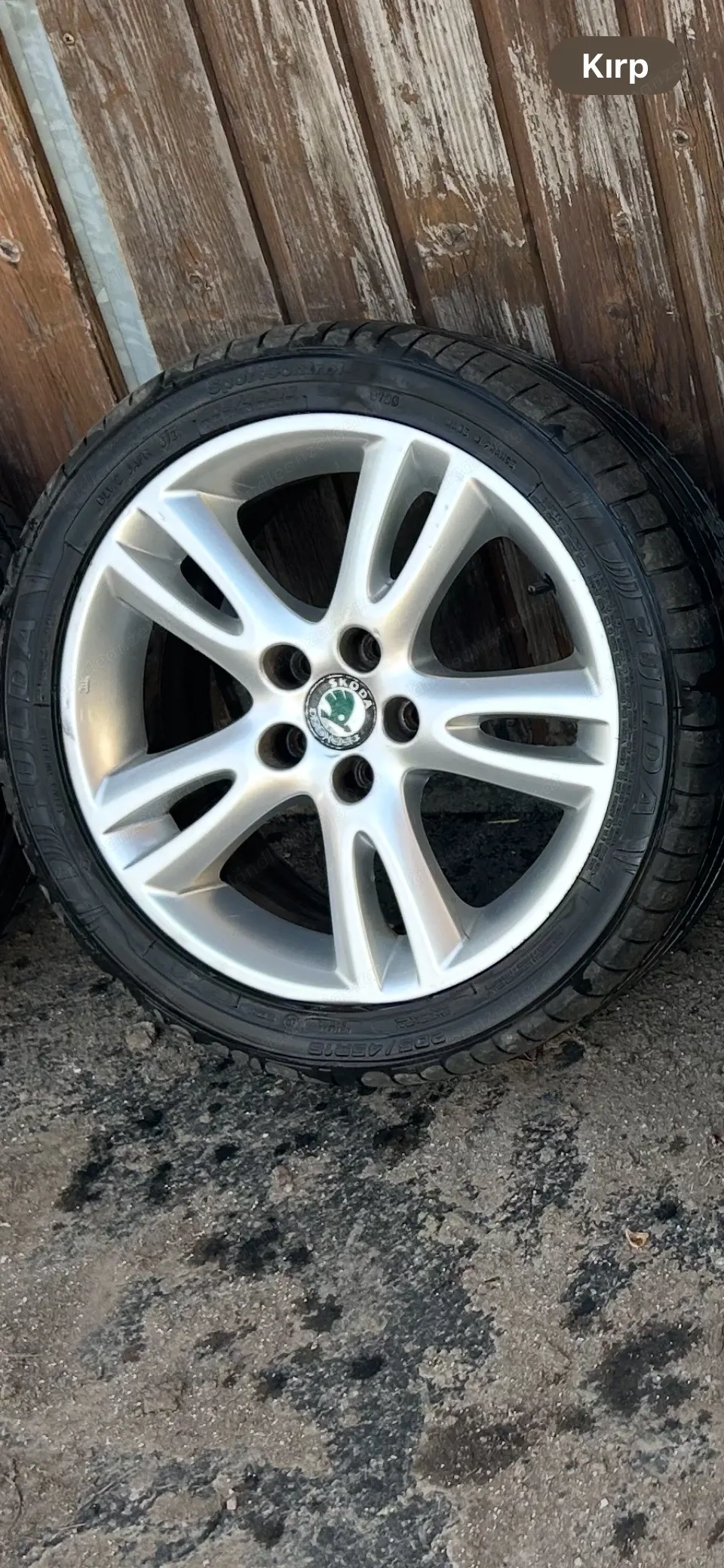 Alufelgen mit Sommerreifen