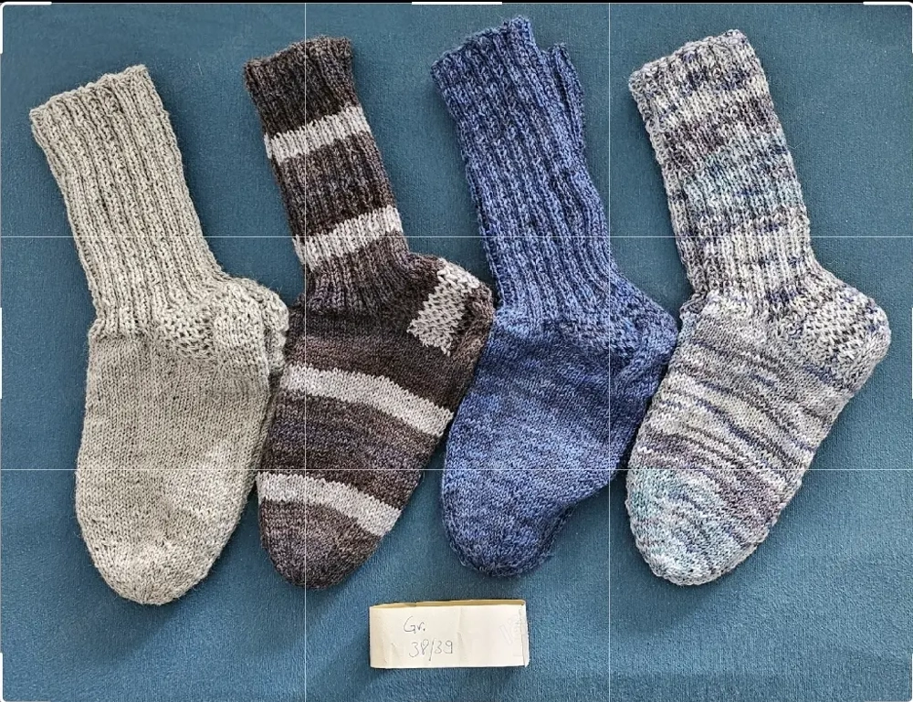 Handgestrickte Socken aus Merinowolle Gr. 38 39