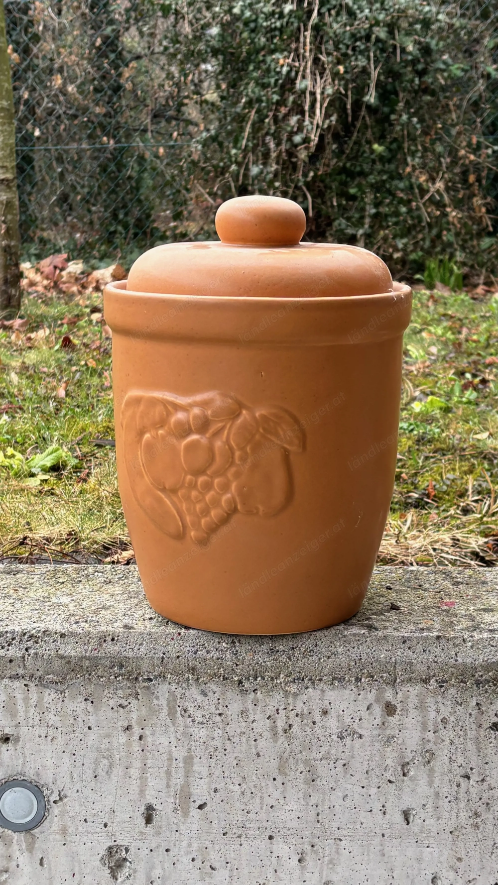 Klassischer Rumtopf aus Keramik mit Deckel   zeitlos & dekorativ