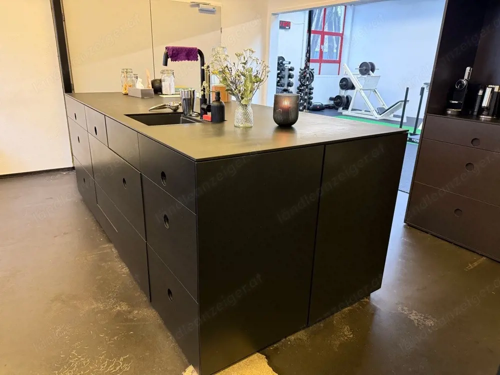 Exklusive Design-Küche mit Einbaumöbeln   Tischler Maßanfertigung