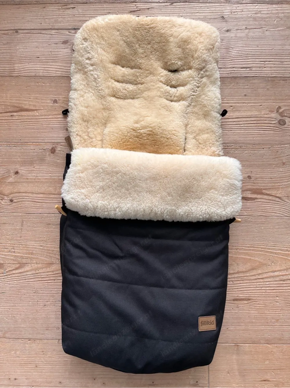 Lammfell Fußsack Bernina   schwarz natur   sehr hochwertig & warm