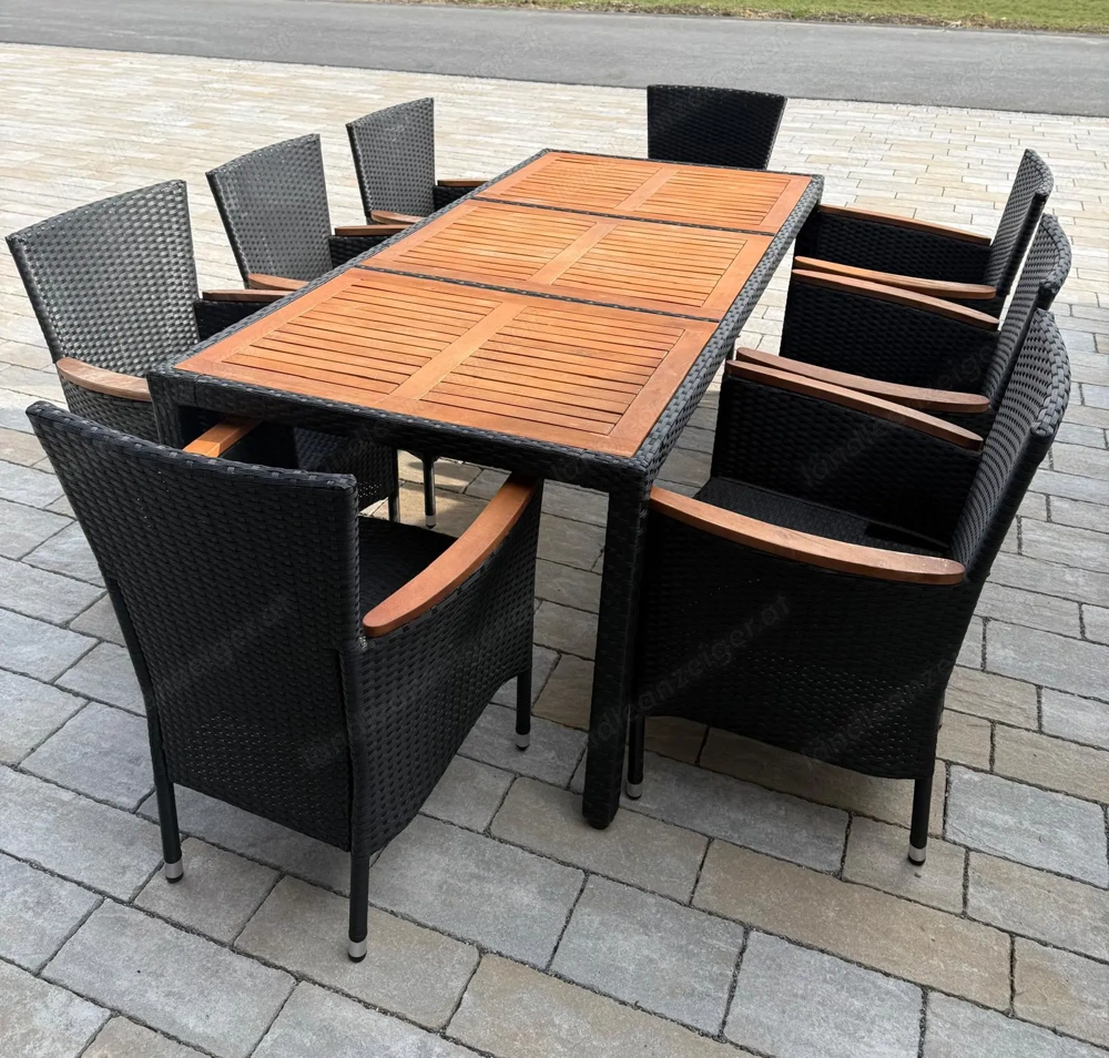 Gartenmöbel - Tisch mit 8 Stühlen