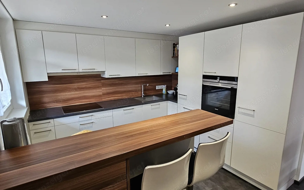 Moderne, möblierte und klimatisierte 3-Zimmer-Wohnung inkl. Tiefgaragenplatz