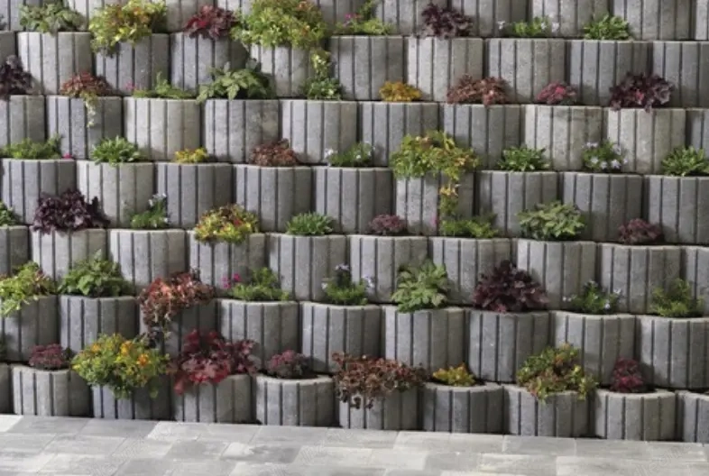 Böschungsstein grau, bepflanzbar - Hangstein