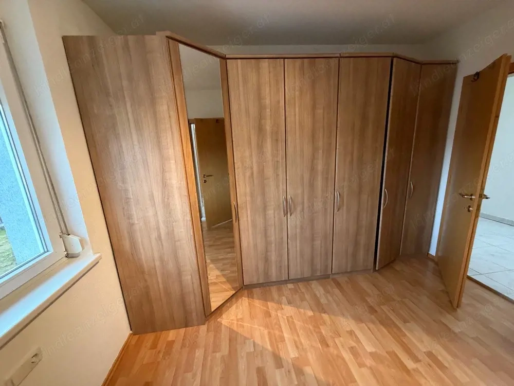 Kleiderschrank gross