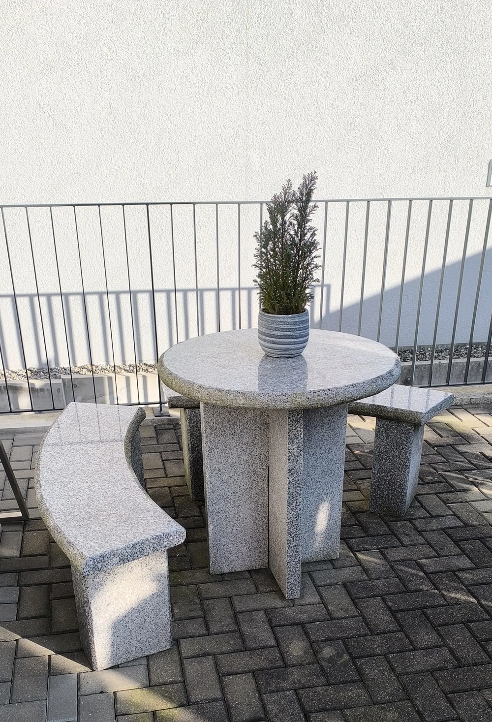 Granit Tisch und Bänke  9 Teilig