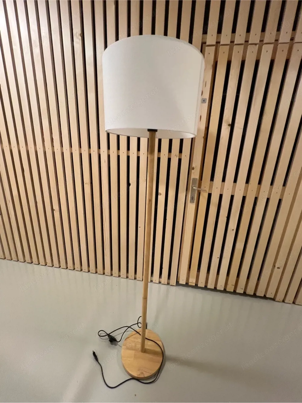 Stehlampe Eiche natur   weiß