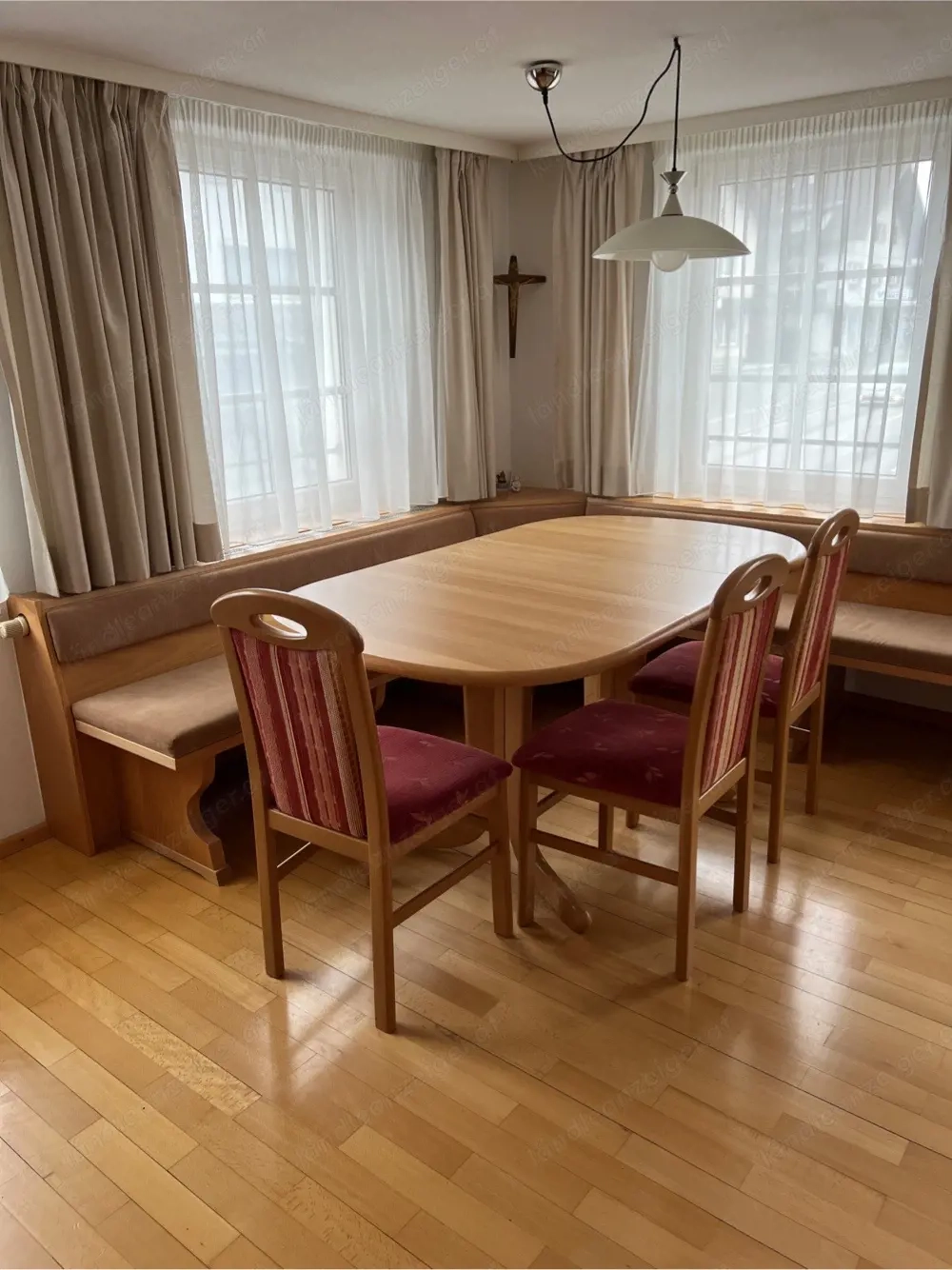 Esstisch mit 6 Stühle