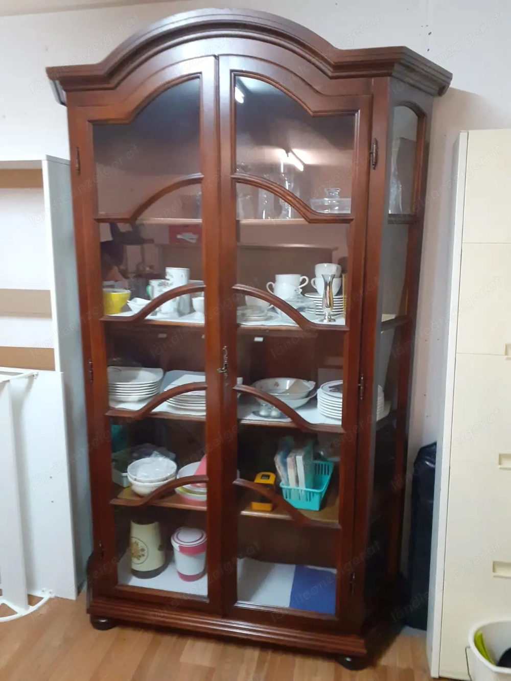 Geschirrschrank, sehr gut erhalten