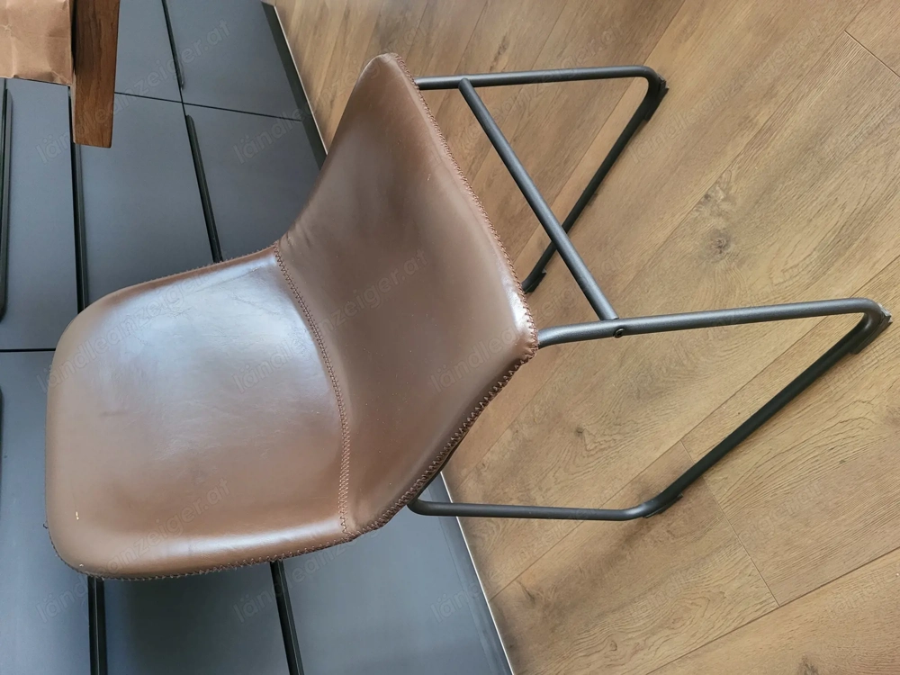 6 Stück Kunstlederstühle