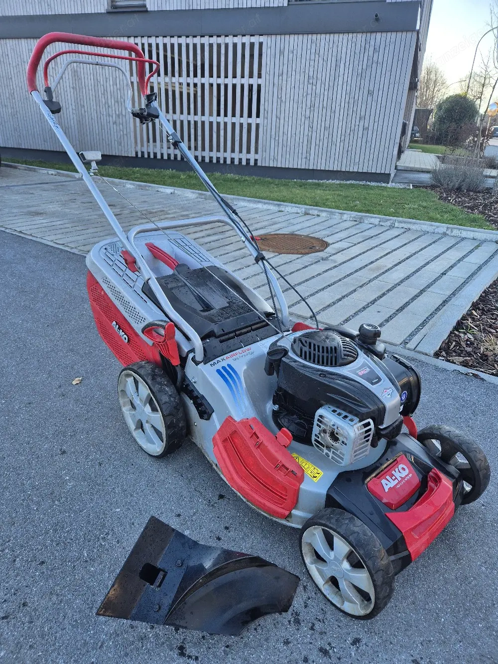 Alko Rasenmäher mit Antrieb 