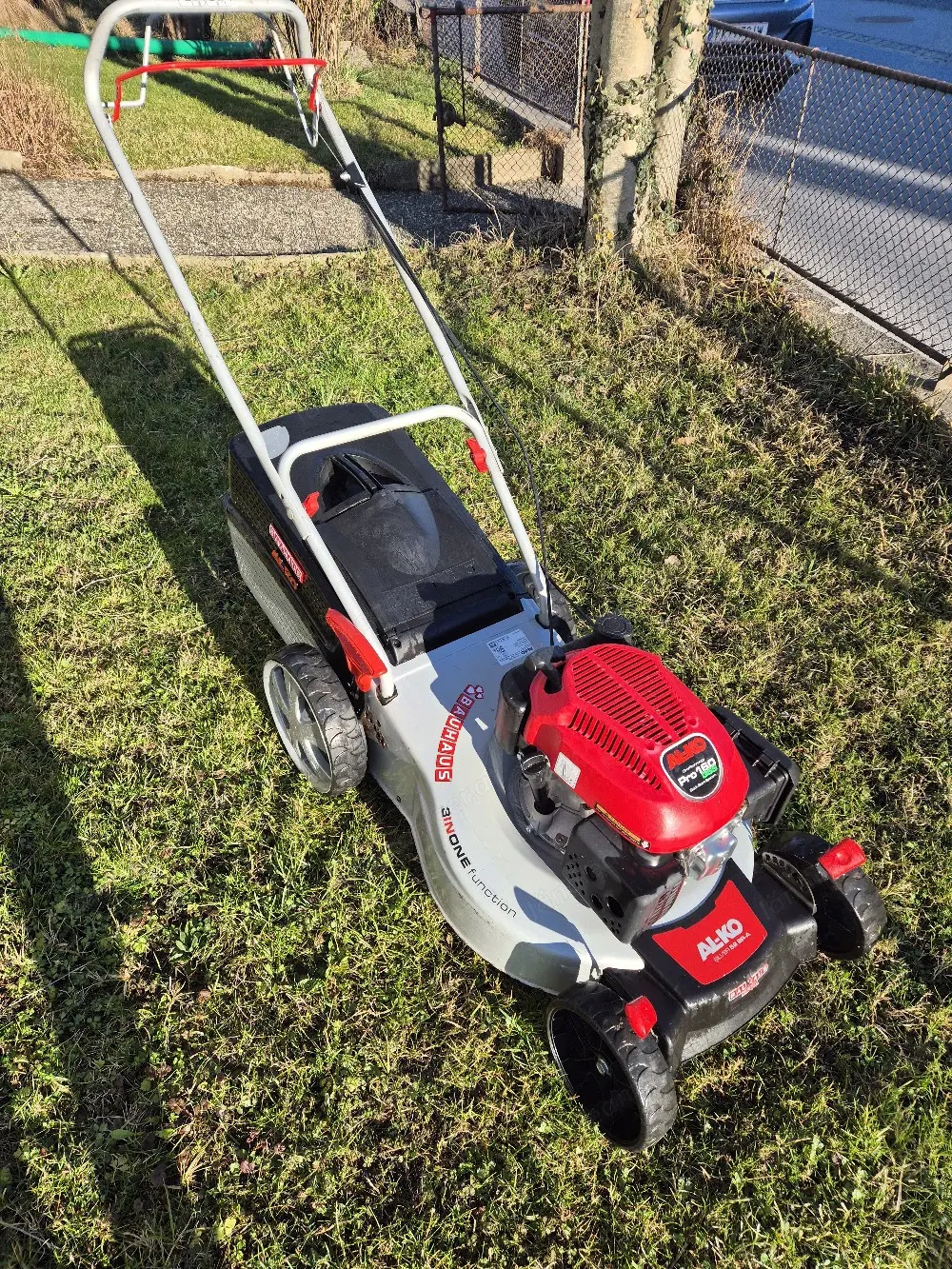 Alko Rasenmäher mit Antrieb 