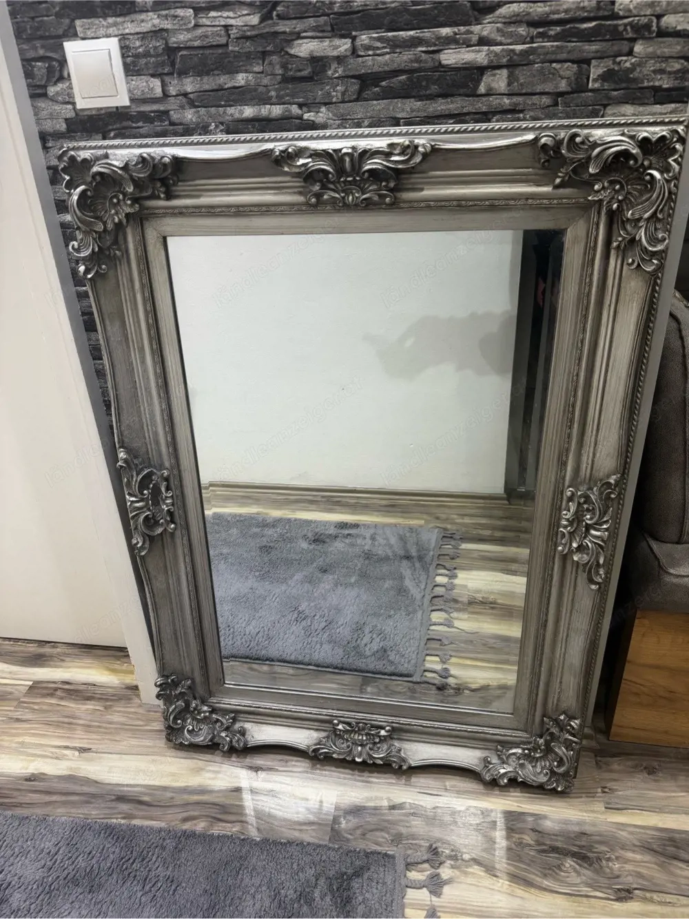 Eleganter, großer Wandspiegel im Barock-Stil