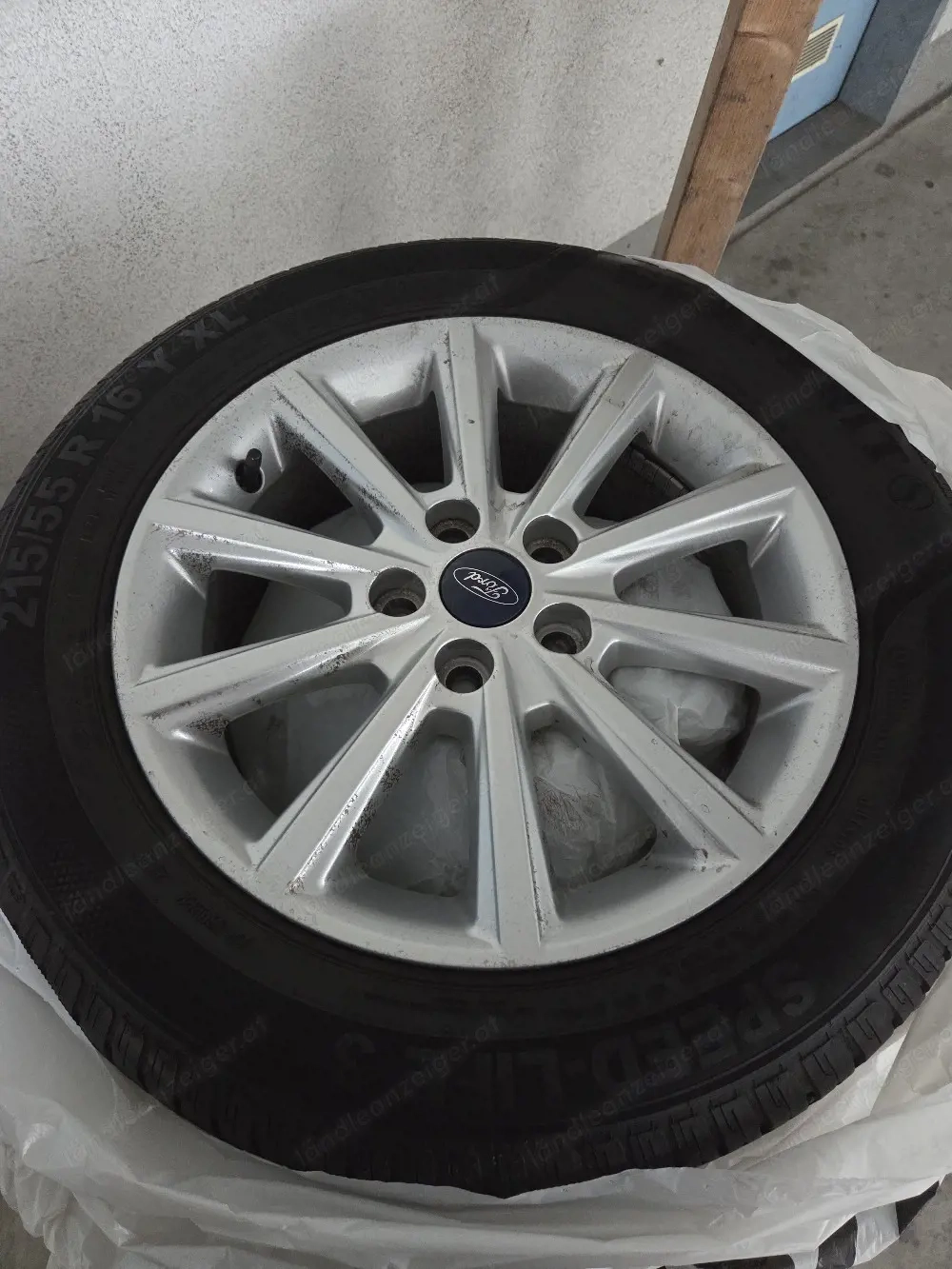 Alufelgen mit Sommerreifen