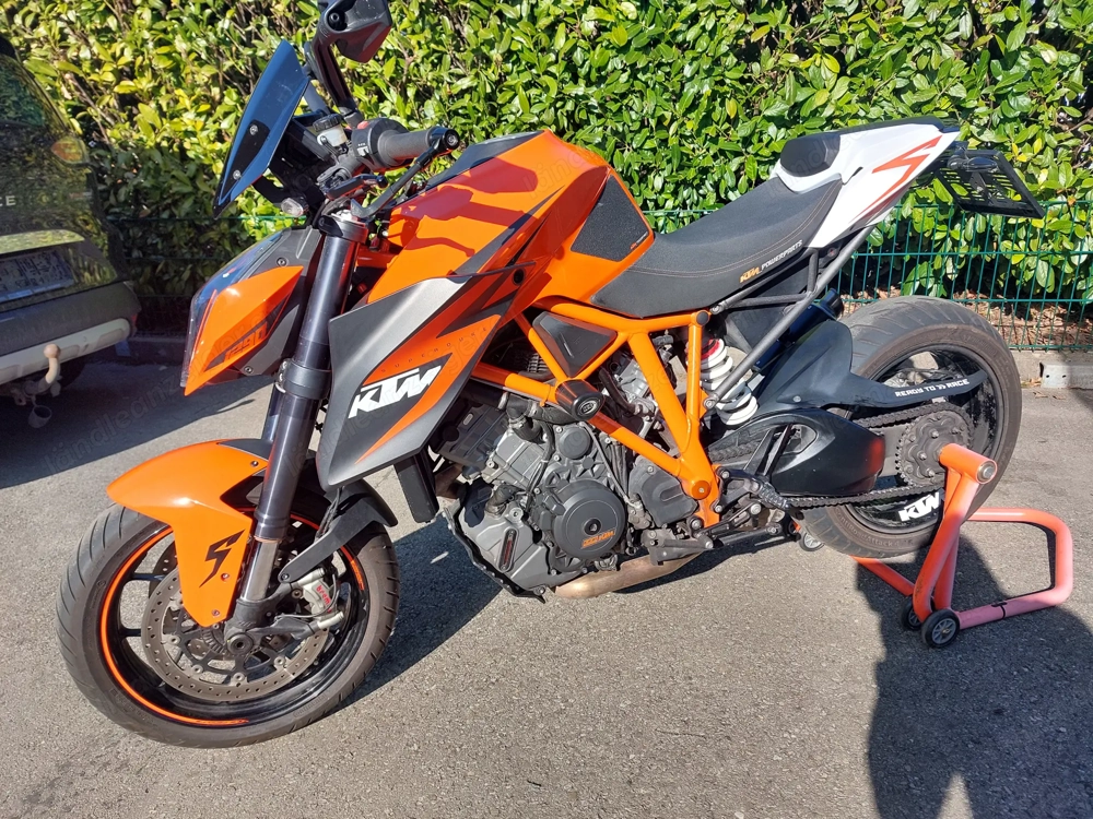 KTM 1290 Super Duke mit TC ABS , div.Extras & sehr wenig km