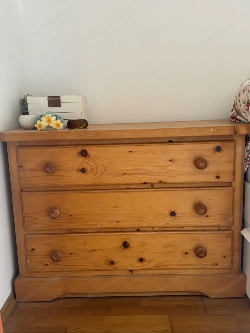 Holzkommode 