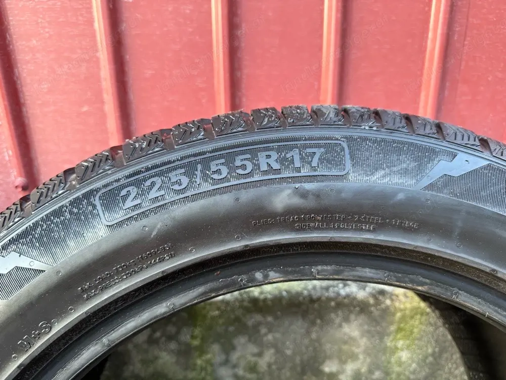Ich verkaufe Reifen der Größe 225 55 17 in sehr gutem Zustand.