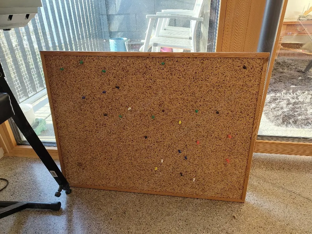 Pinnwand aus Kork zu verschenken