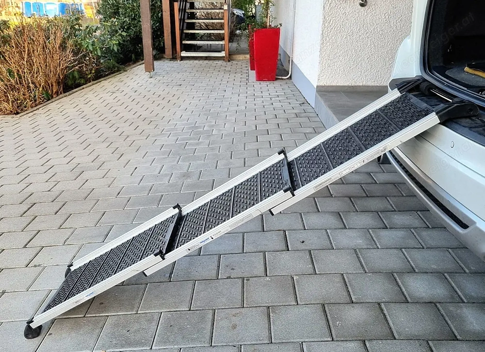 Teleskop Hunderampe  72 - 160  cm ausziehbar bis  85 kg