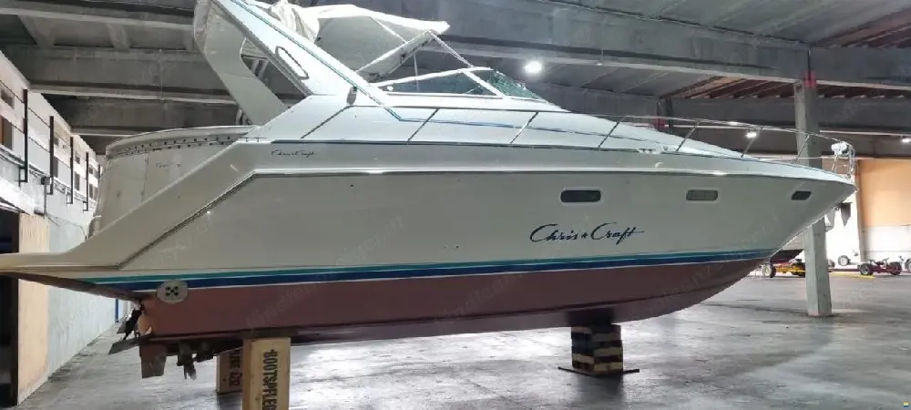 Chris Craft 380