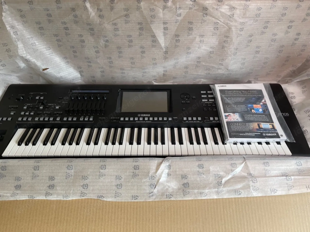 Yamaha Genos 76 Tasten Keyboard
