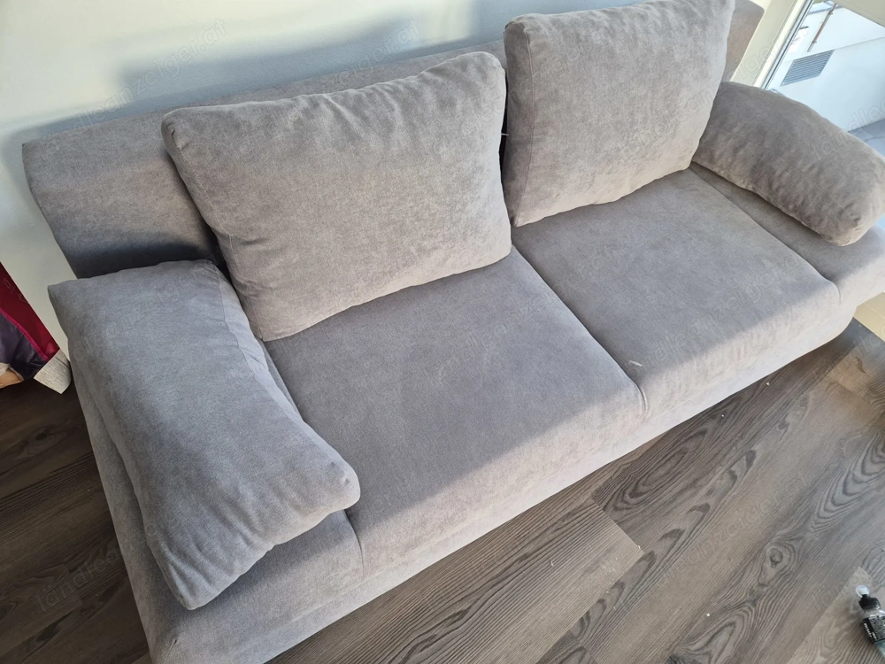 Ausziehbare Schlaf-Couch