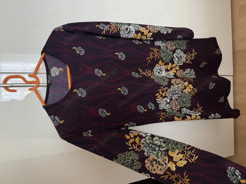 Kleid mit Blumenmuster