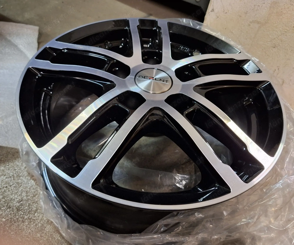 2 neue Alufelgen Renault 15 Zoll TZ dark Black polished