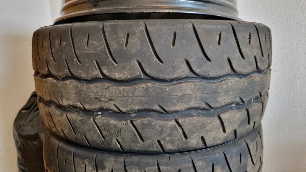 Jokohama Semi Sliks 245 40 19 zu verkaufen 