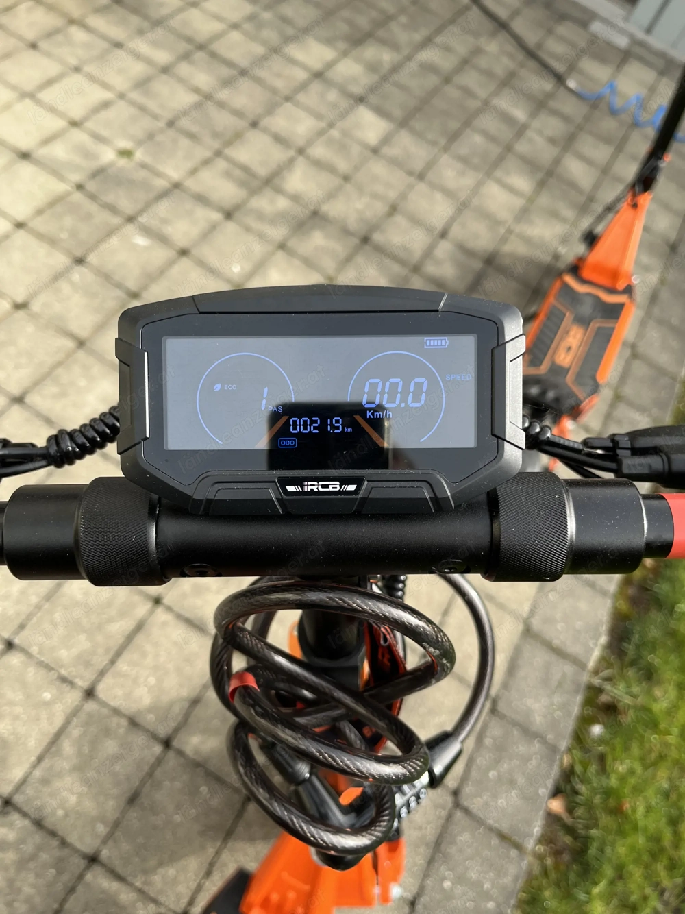 Verkaufe 2 neuwertige E-Scooter