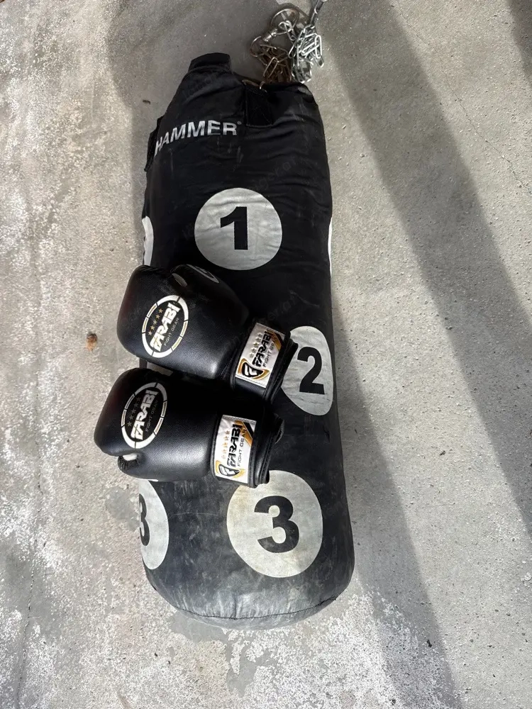 Boxsack mit Handschuhe Kinder