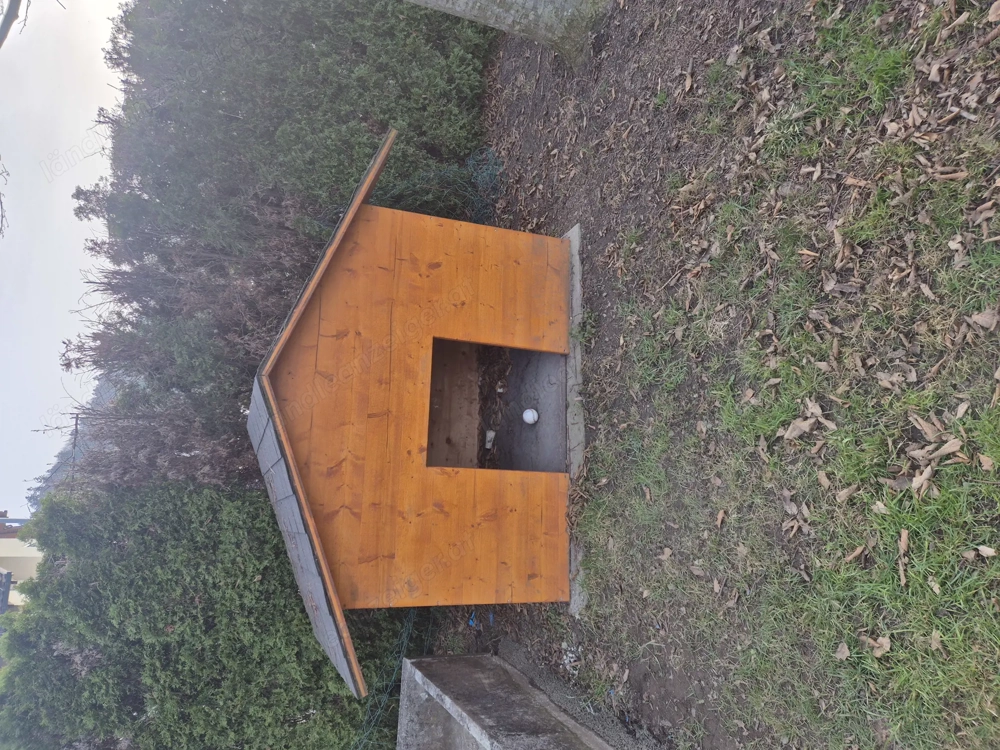 Hundehütte abzugeben