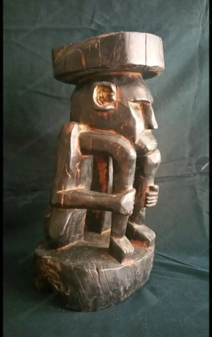 Seltener Janus karyatiden Hocker aus Borneo Indonesien 